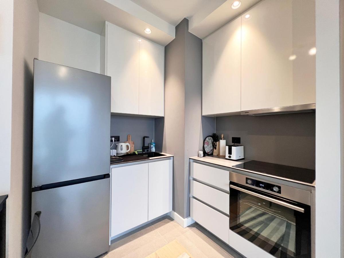 Waterfront Luxury Suites Beograd Bagian luar foto