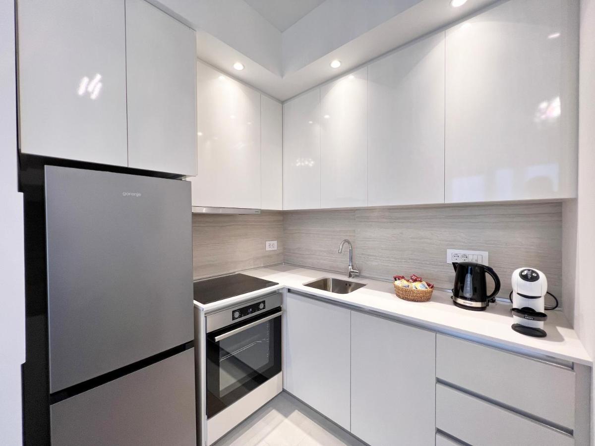Waterfront Luxury Suites Beograd Bagian luar foto