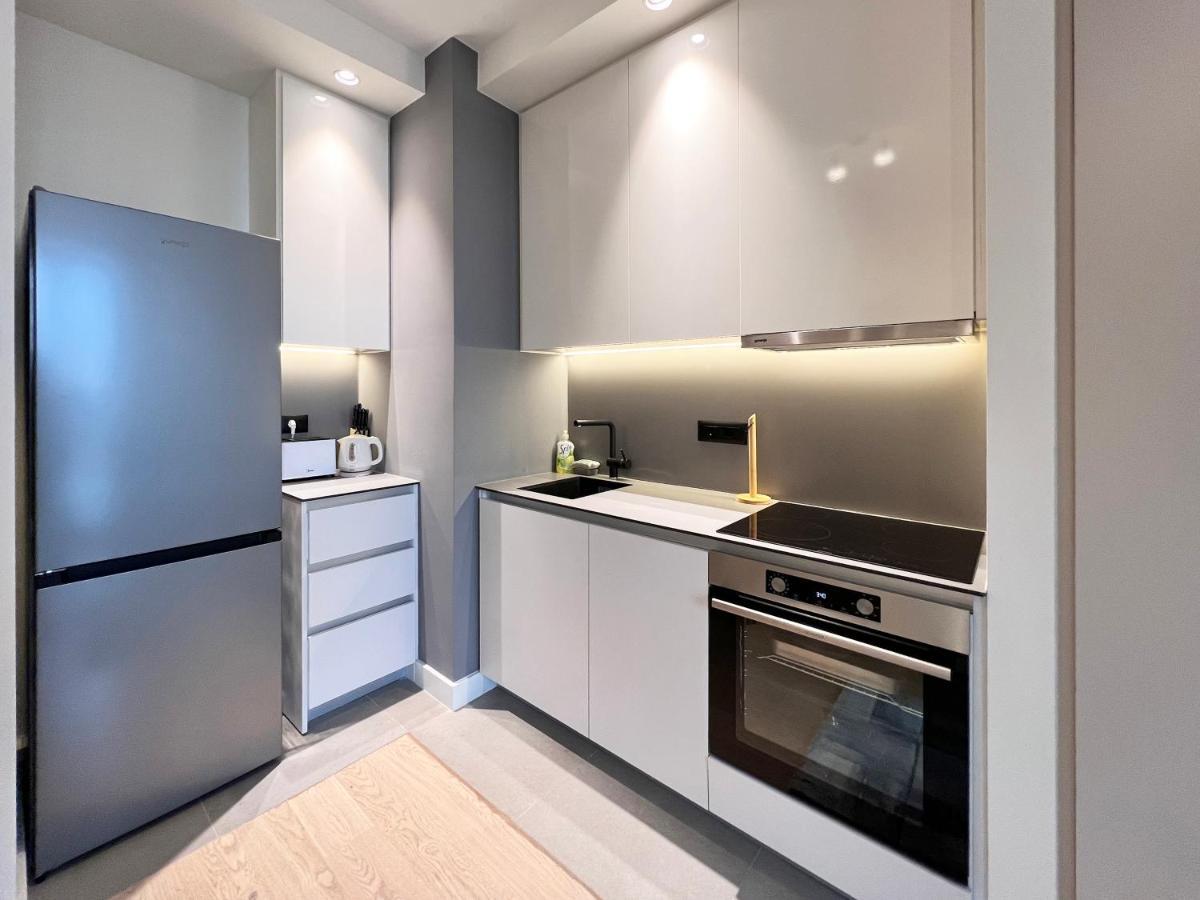 Waterfront Luxury Suites Beograd Bagian luar foto