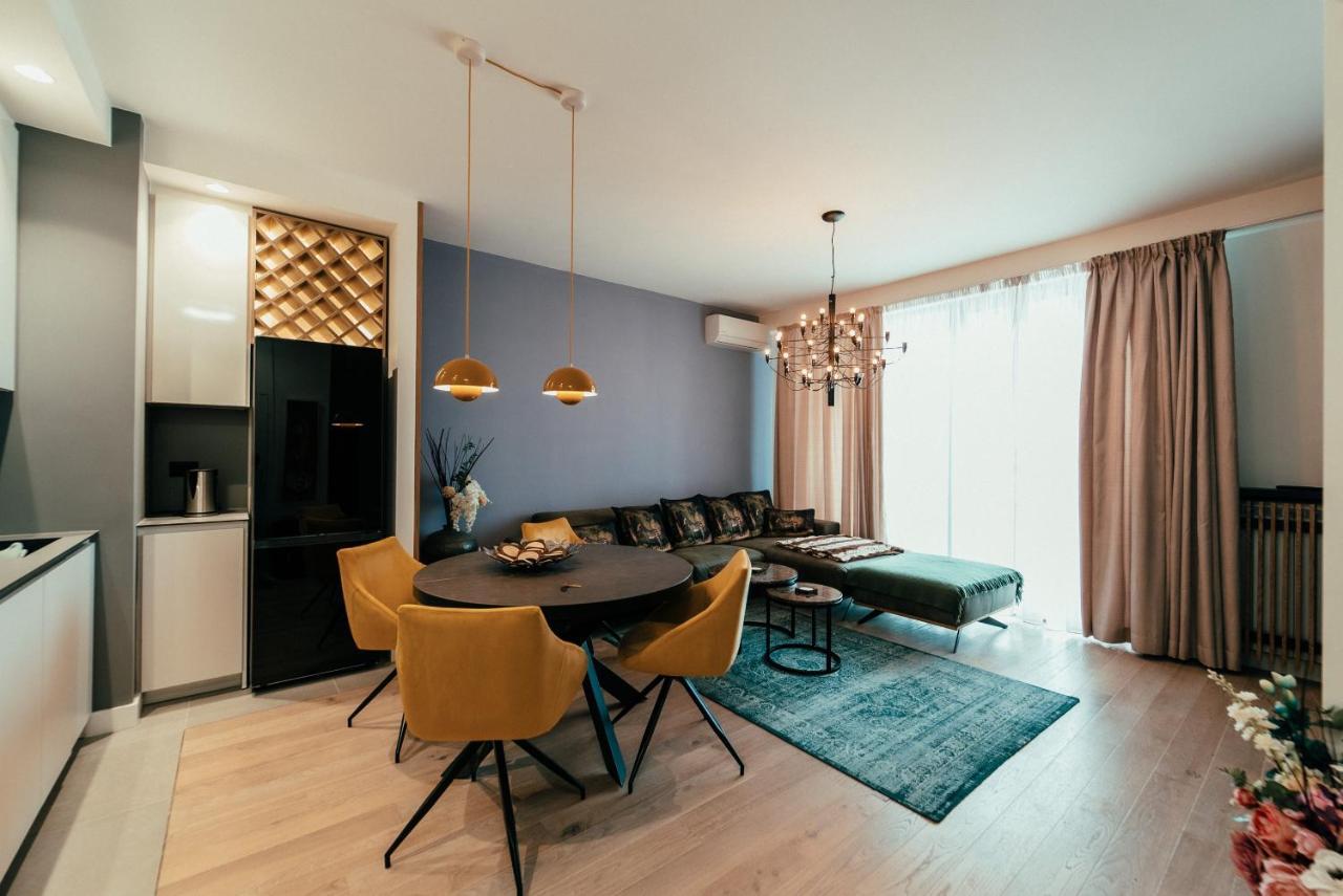 Waterfront Luxury Suites Beograd Bagian luar foto