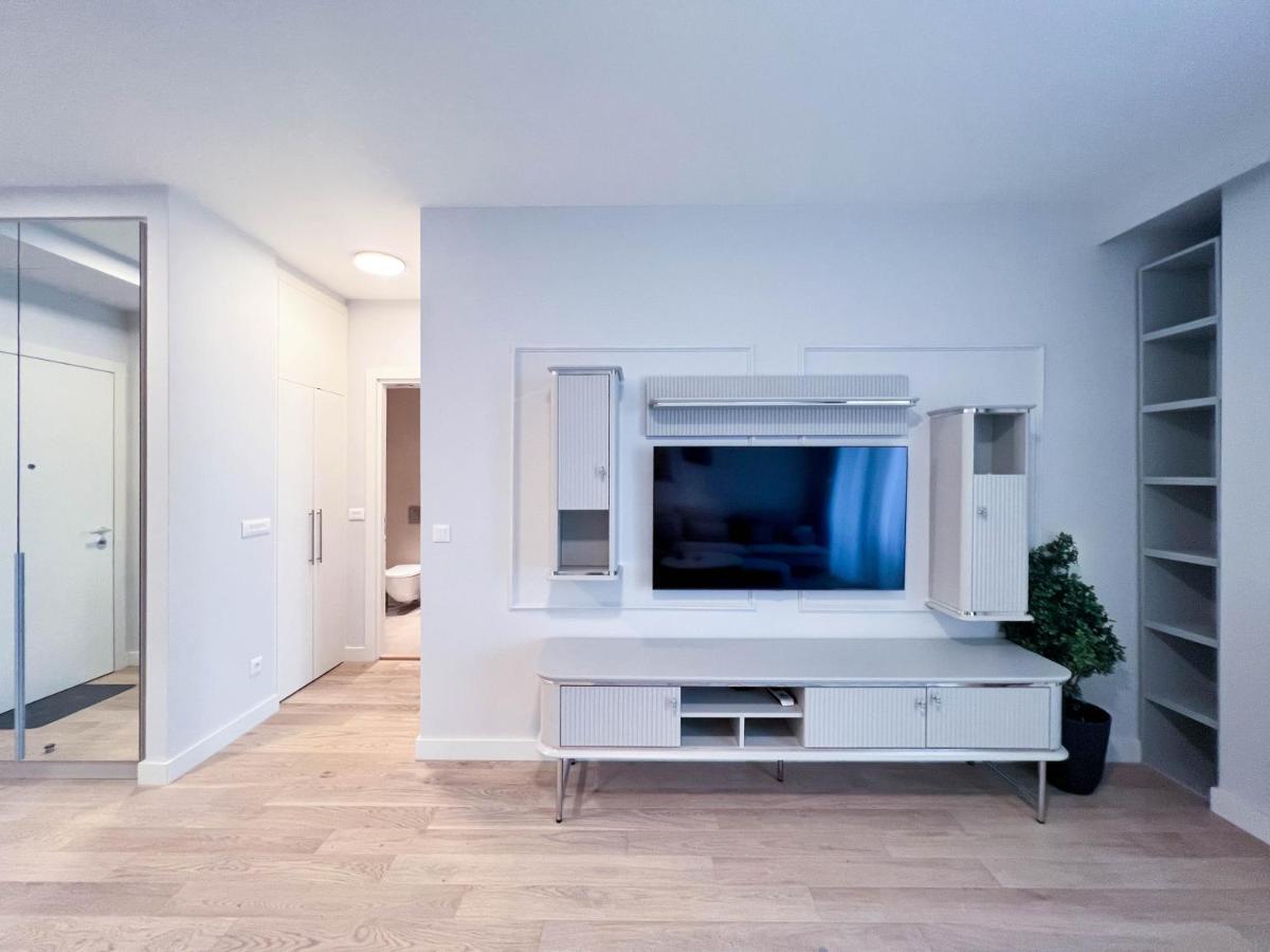 Waterfront Luxury Suites Beograd Bagian luar foto