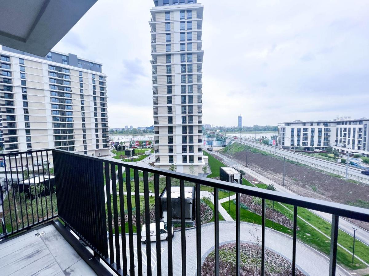 Waterfront Luxury Suites Beograd Bagian luar foto