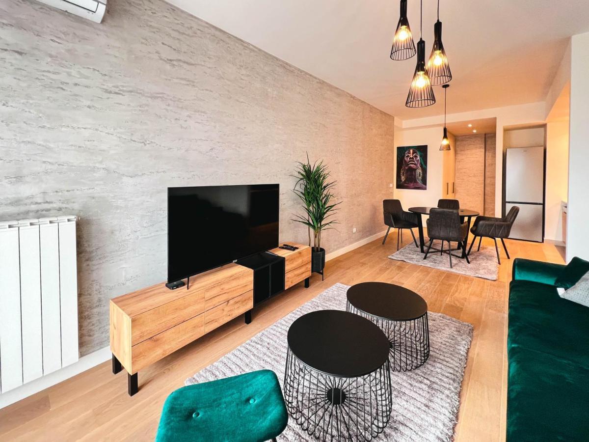 Waterfront Luxury Suites Beograd Bagian luar foto